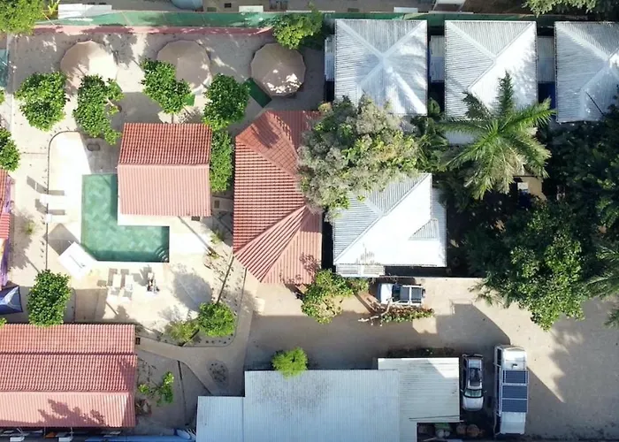 Hostal Tamahostel & Glamping Tamarindo