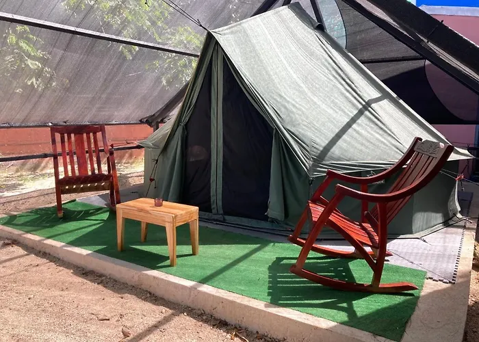 Tamahostel & Glamping Hostal Tamarindo