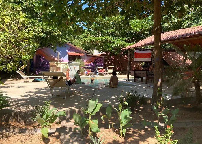 Hostal Tamahostel & Glamping Tamarindo
