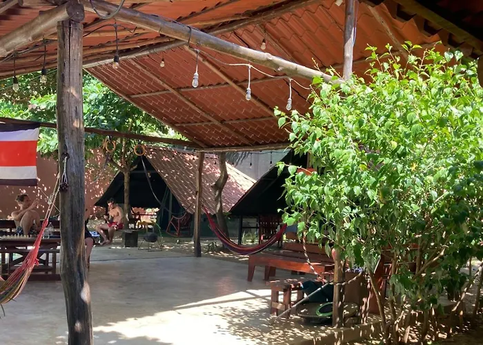 Tamahostel & Glamping Hostal