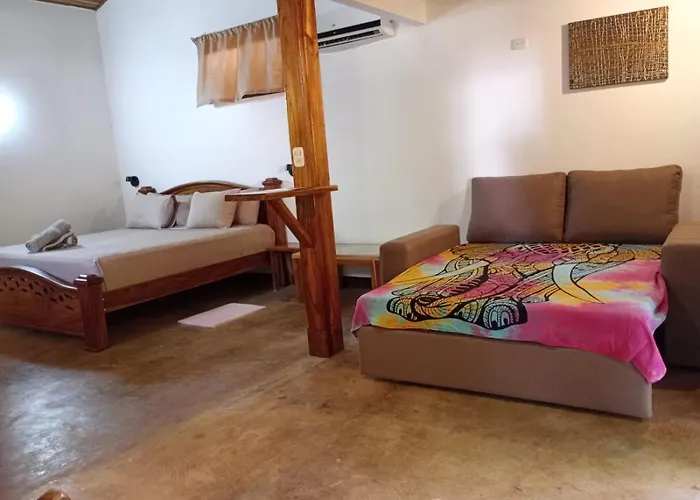 Tamahostel & Glamping Tamarindo