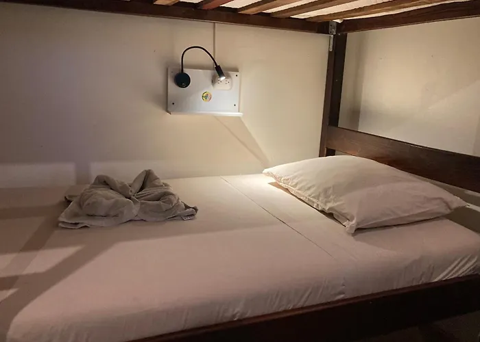 Albergue Tamahostel & Glamping Tamarindo