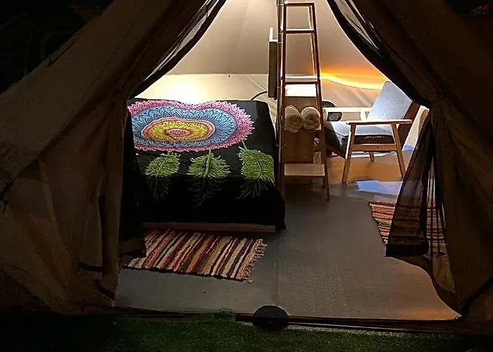 Tamahostel & Glamping Tamarindo