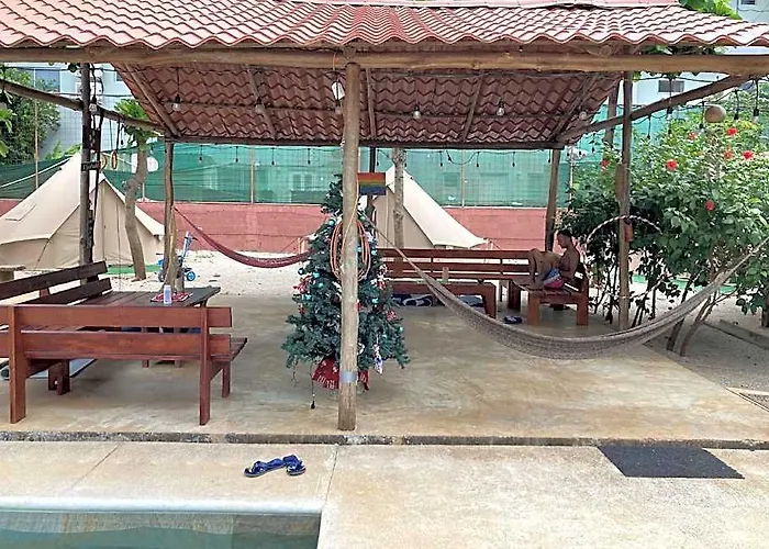 Tamahostel & Glamping Hostal